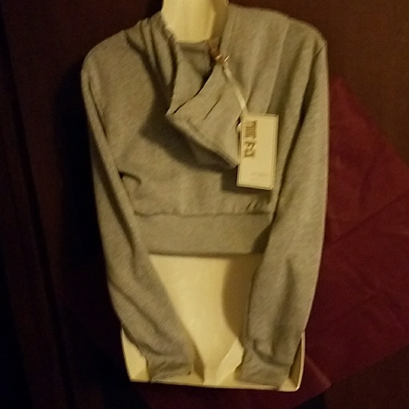 ♡SEXY Sweatshirt♡ - Picture 4 of 4